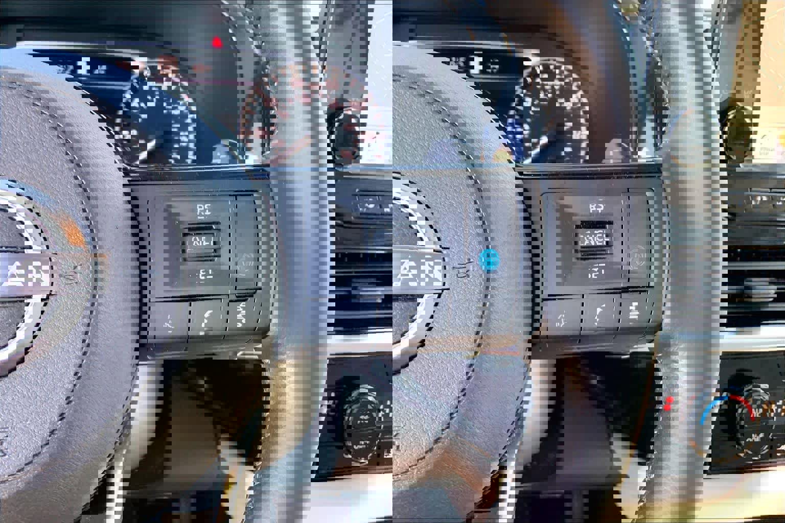 Used 2023 Nissan Pathfinder SL w/ SL Premium Package image 25