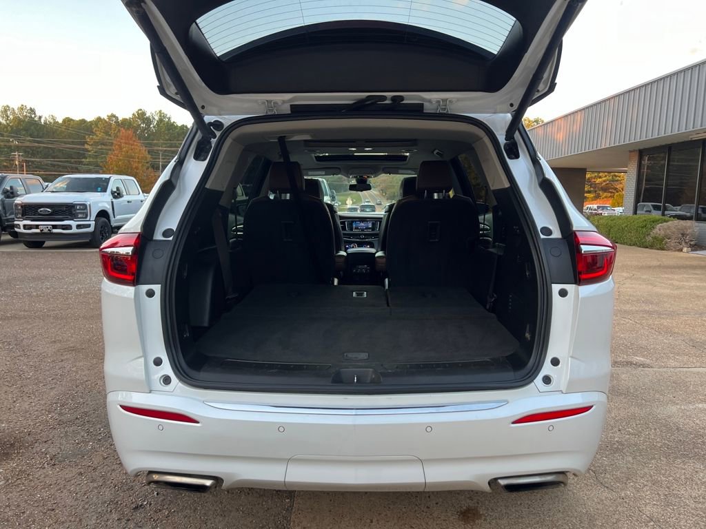 Used 2021 Buick Enclave Avenir w/ Avenir Technology Package image 14