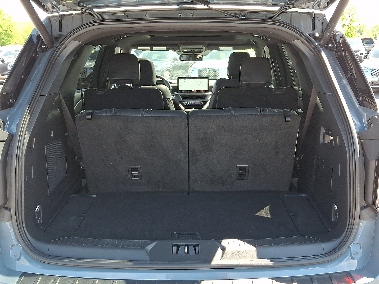 Certified 2025 Ford Explorer ST AWD/4WD image 29