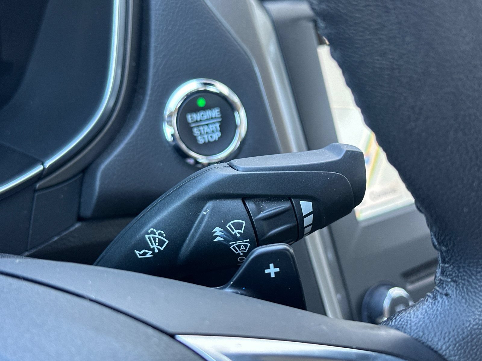 Certified 2018 Ford Fusion SE w/ Fusion SE Technology Package FWD image 29