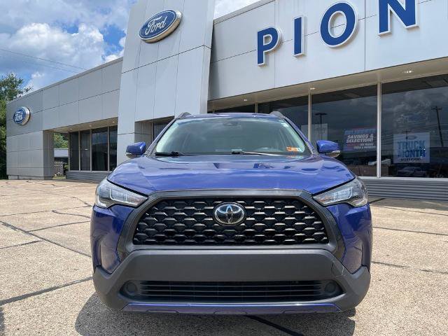 Used 2022 Toyota Corolla Cross LE AWD/4WD image 2
