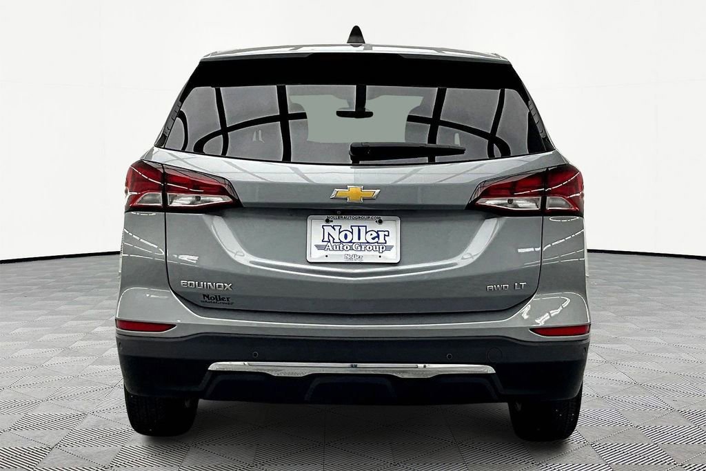 Used 2024 Chevrolet Equinox LT image 3