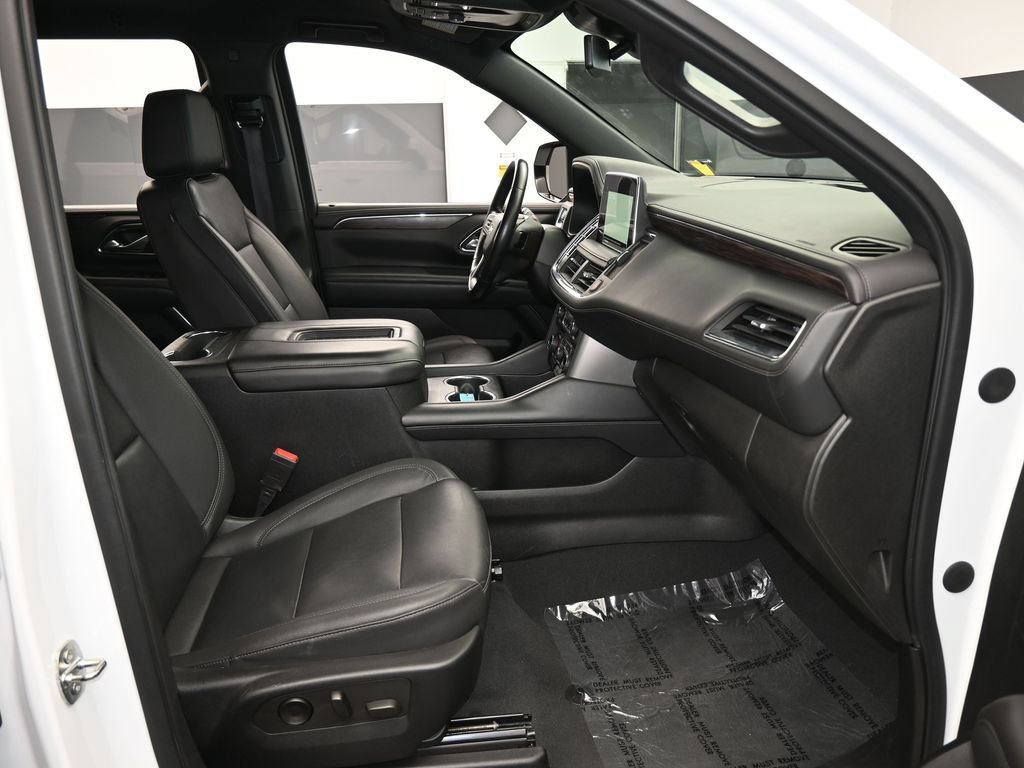 Used 2023 Chevrolet Suburban LT AWD/4WD image 40