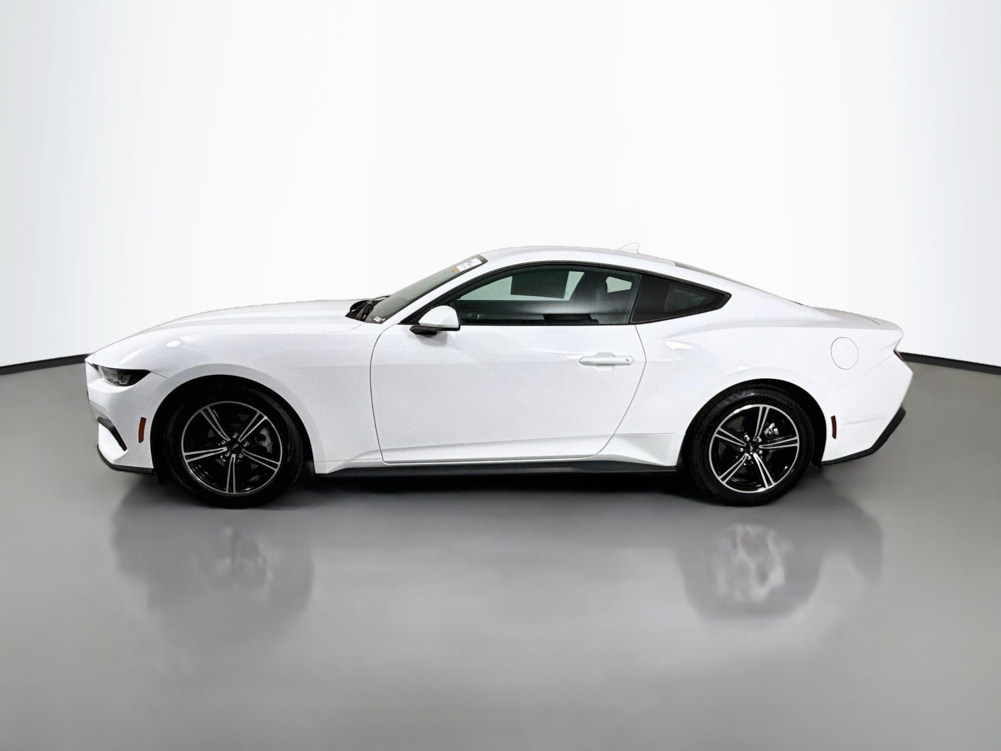 Certified 2025 Ford Mustang Coupe RWD image 9