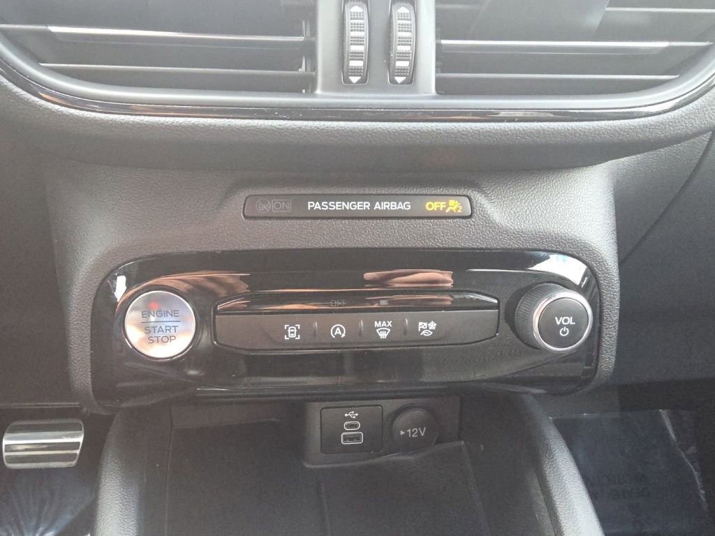 Certified 2024 Ford Escape ST-Line w/ Tech Pack #1 image 21