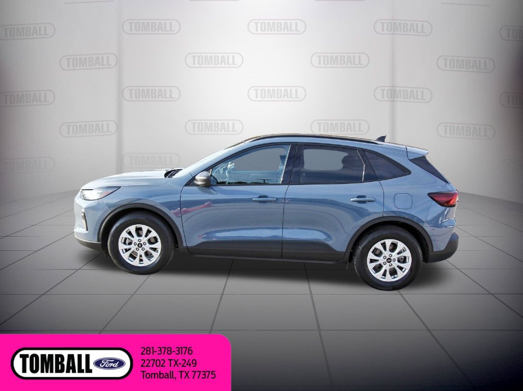 Certified 2025 Ford Escape Active w/ Tech Pack #1 FWD image 3