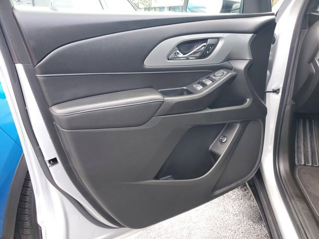 Used 2022 Chevrolet Traverse LT image 17