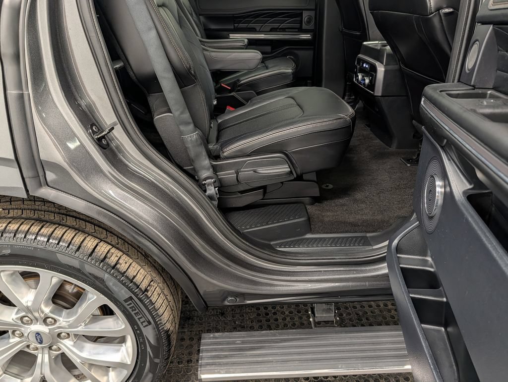 Certified 2019 Ford Expedition Platinum AWD/4WD image 27