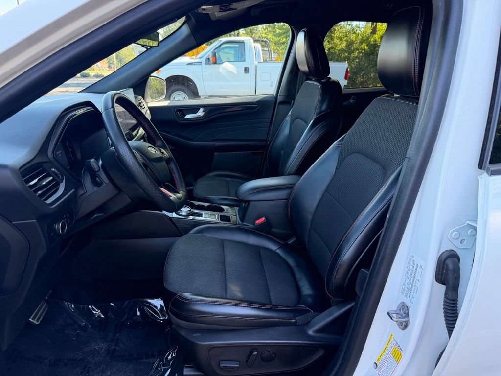 Certified 2023 Ford Escape ST-Line w/ Tech Pack #1 AWD/4WD image 12
