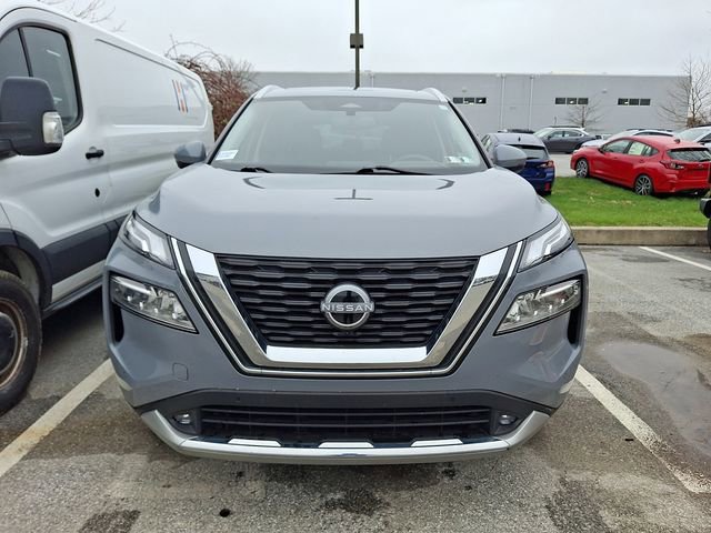 Used 2022 Nissan Rogue Platinum w/ Head-Up Display Package image 2