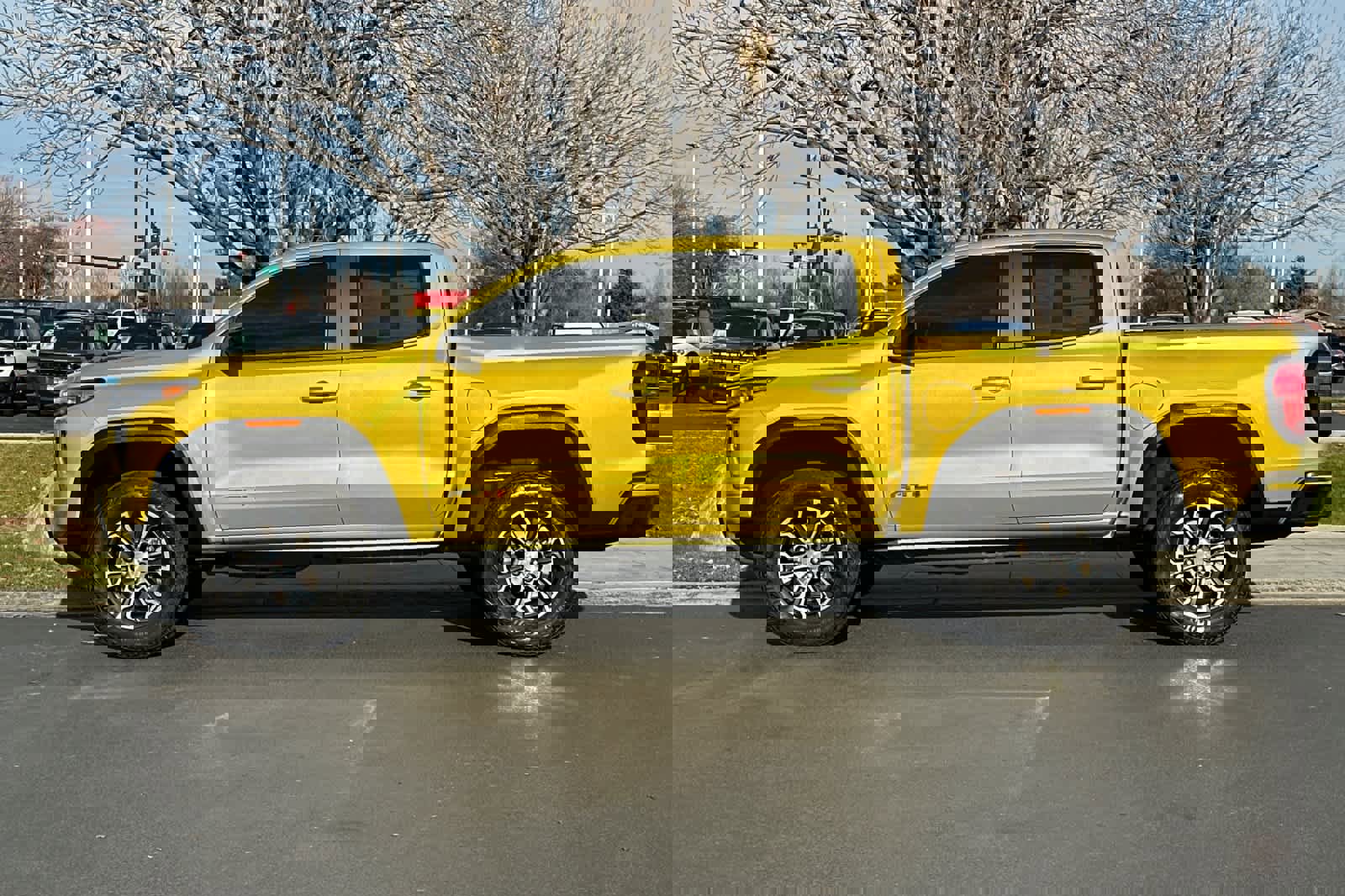 Used 2023 GMC Canyon AT4 w/ AT4 Premium Package image 5