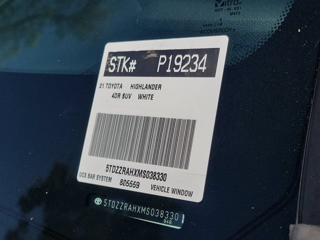 Used 2021 Toyota Highlander LE FWD image 31