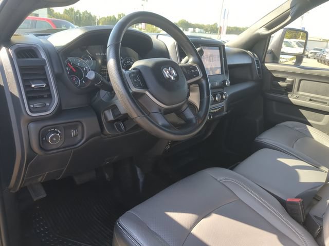 Used 2024 RAM 2500 Tradesman w/ Chrome Appearance Group AWD/4WD image 11