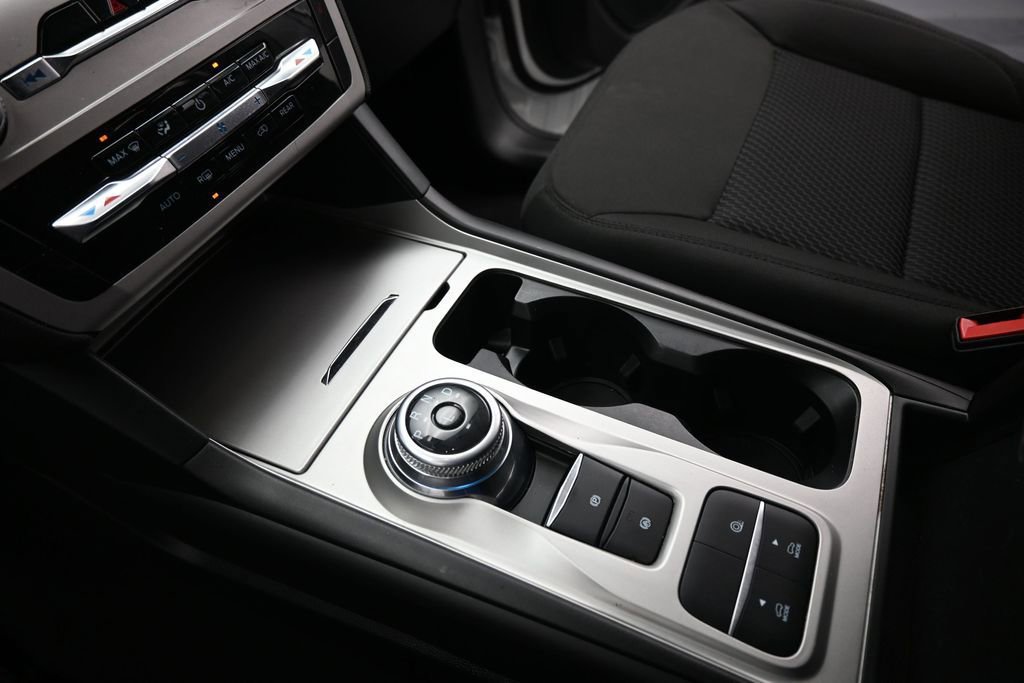Certified 2023 Ford Explorer XLT RWD image 16