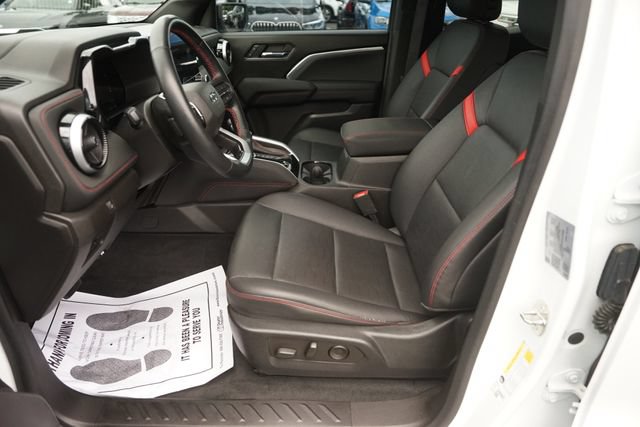 Used 2023 Chevrolet Colorado Z71 w/ Z71 Convenience Package 2 AWD/4WD image 9