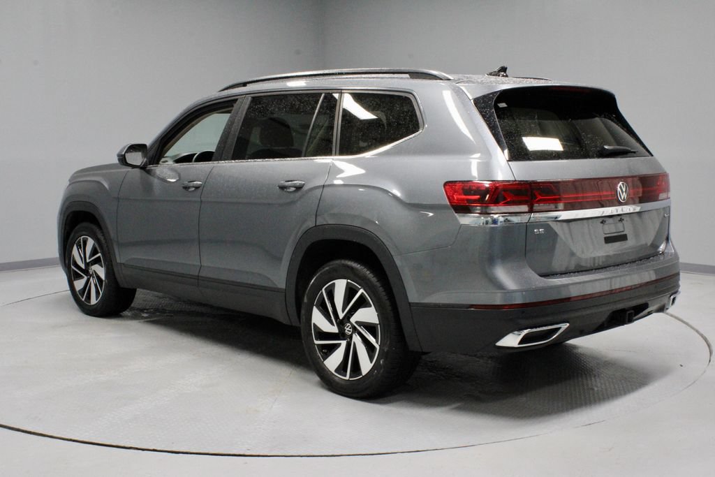 Used 2024 Volkswagen Atlas SE AWD/4WD image 10
