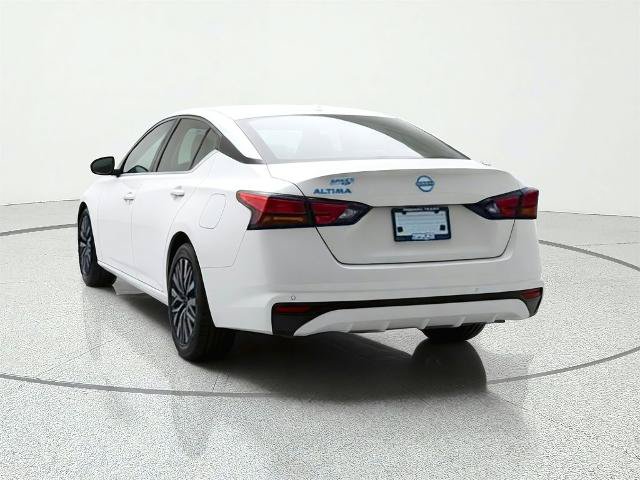Used 2025 Nissan Altima 2.5 SV FWD image 6