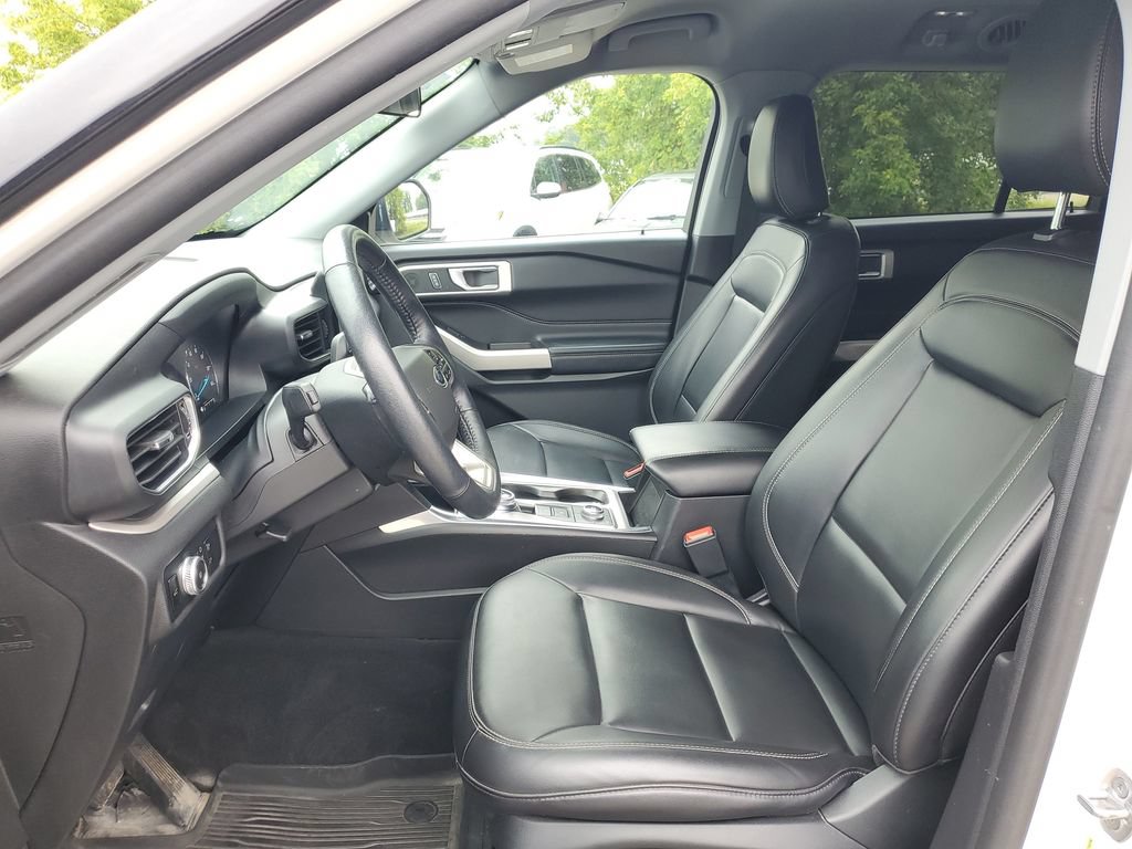 Certified 2022 Ford Explorer XLT w/ Equipment Group 202A AWD/4WD image 12