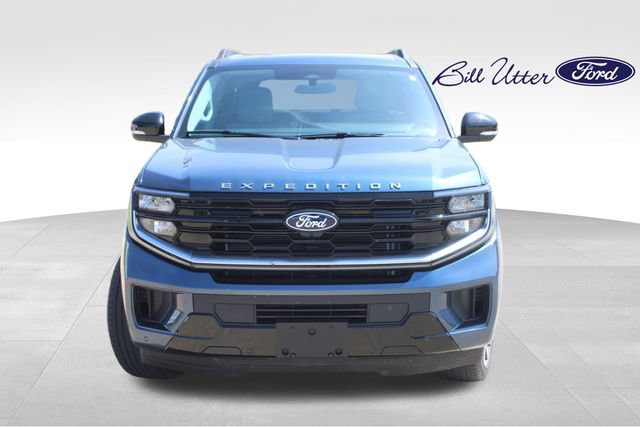 Certified 2027 Ford Expedition Platinum w/ Platinum Ultimate Package AWD/4WD image 2