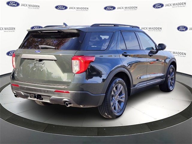 Certified 2022 Ford Explorer XLT w/ Equipment Group 202A image 4