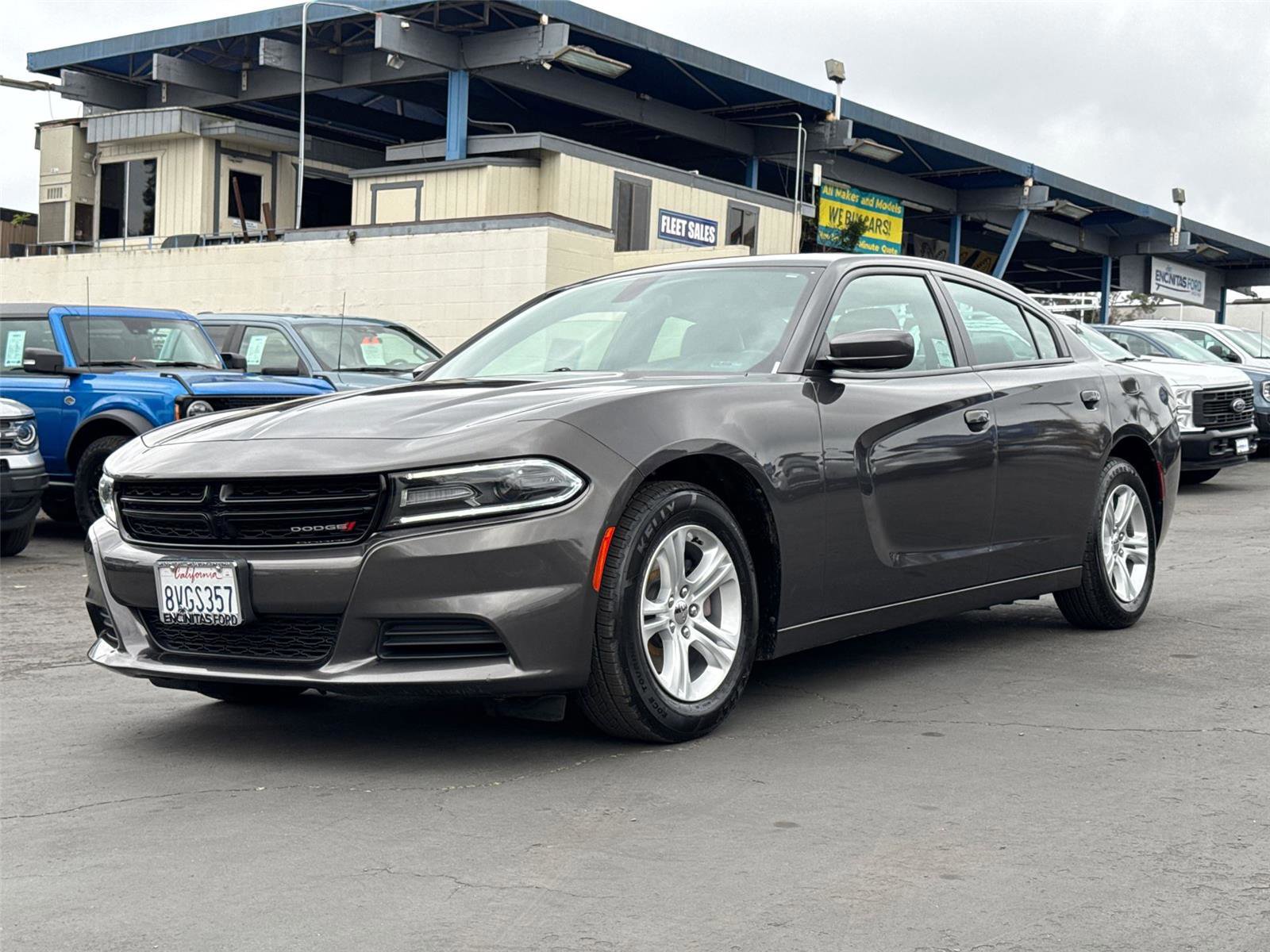 Used 2019 Dodge Charger SXT w/ Leather Interior Group image 7