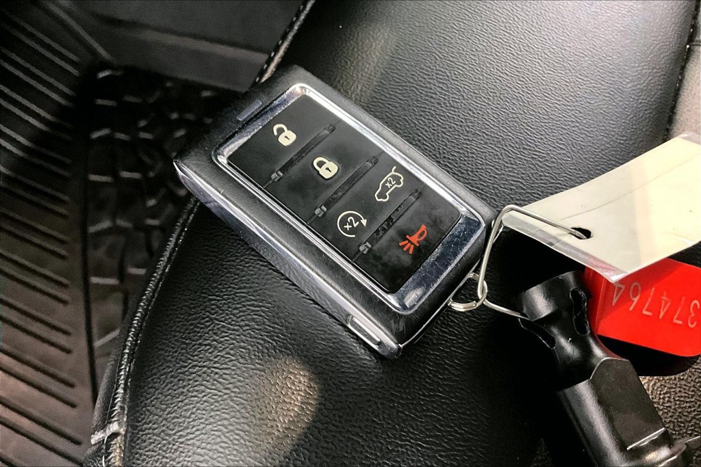 Used 2023 Jeep Grand Cherokee Limited RWD image 10