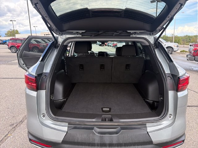 Used 2025 Chevrolet Blazer LT FWD image 26