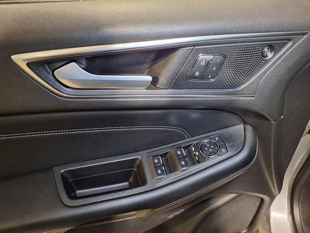 Certified 2022 Ford Edge Titanium AWD/4WD image 21