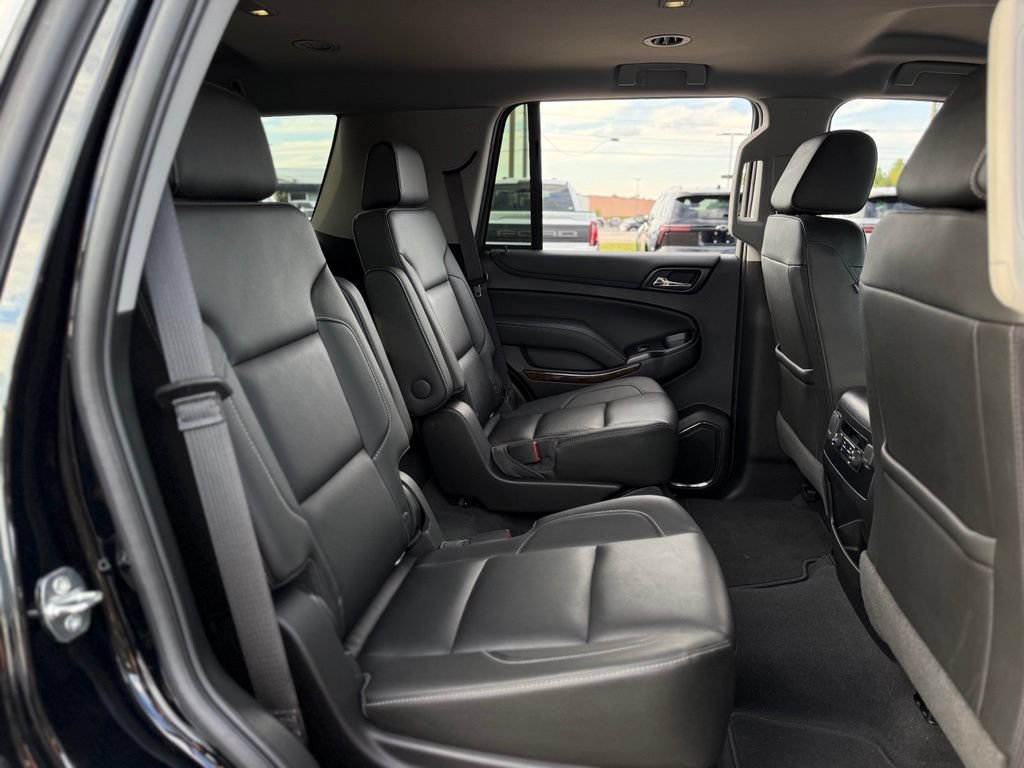 Used 2019 Chevrolet Tahoe LT w/ Luxury Package AWD/4WD image 18
