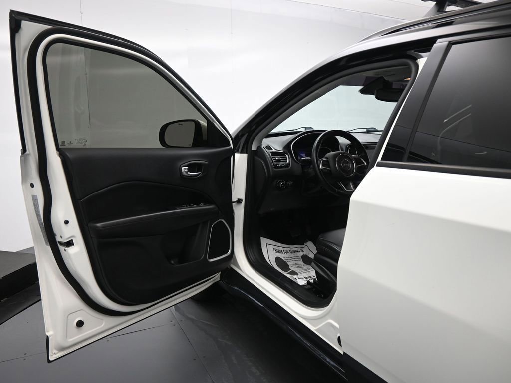 Used 2020 Jeep Compass Latitude image 36