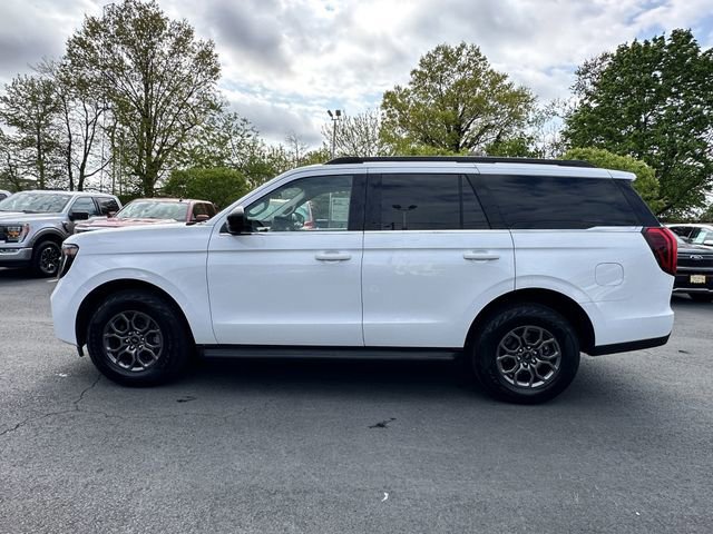 Certified 2025 Ford Expedition Active AWD/4WD image 2