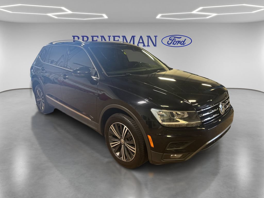Used 2018 Volkswagen Tiguan SEL AWD/4WD image 3