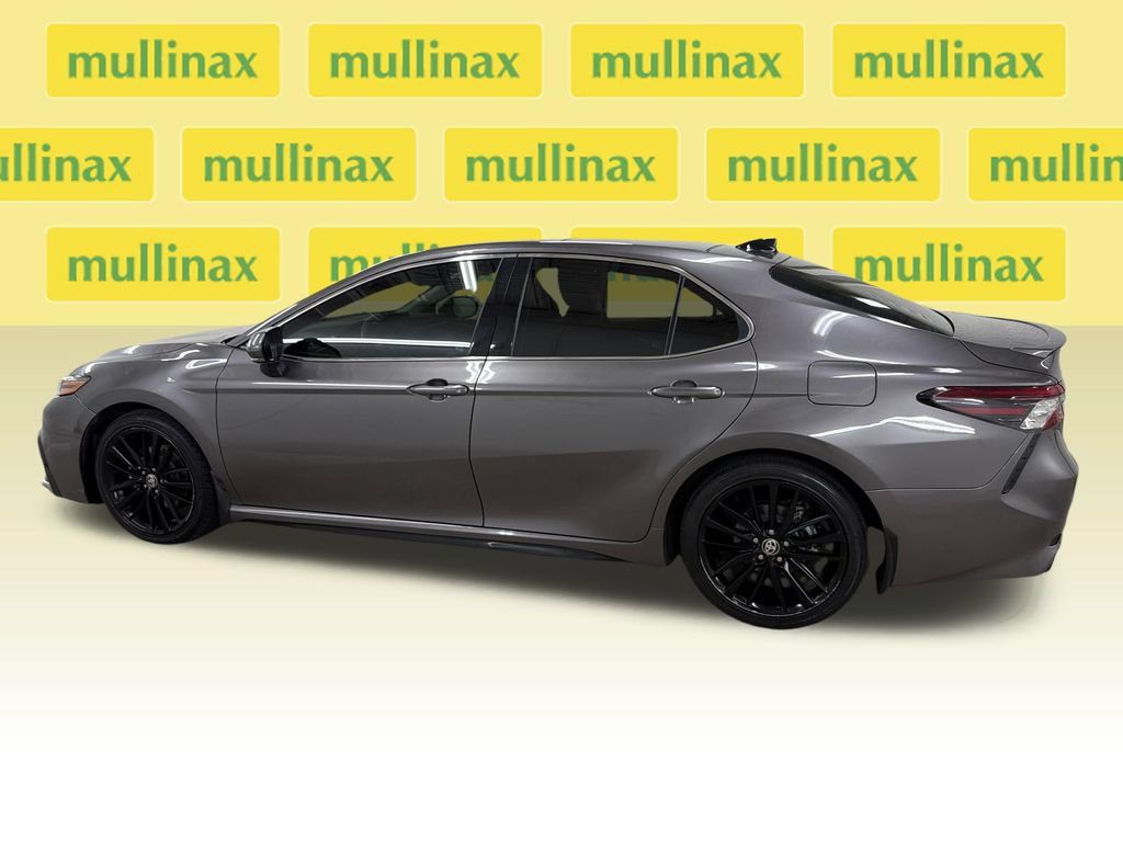 Used 2021 Toyota Camry XSE FWD image 13