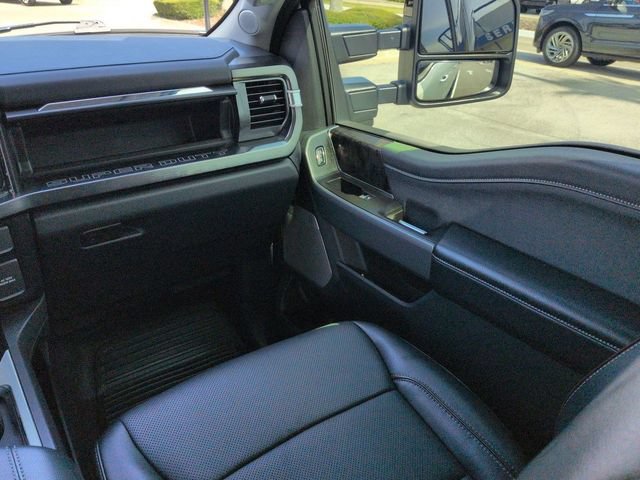 Certified 2024 Ford F250 Lariat w/ Lariat Ultimate Package AWD/4WD image 17