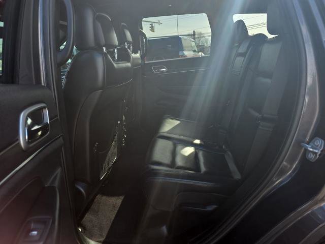Used 2018 Jeep Grand Cherokee Limited image 17