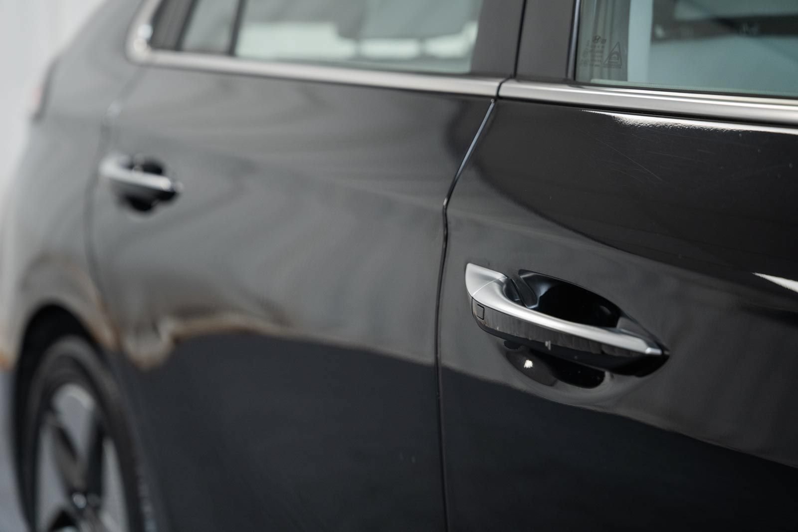 Used 2020 Hyundai Ioniq Limited FWD image 19