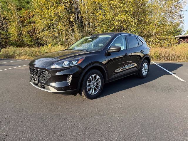 Certified 2022 Ford Escape SE w/ Cold Weather Package AWD/4WD image 2