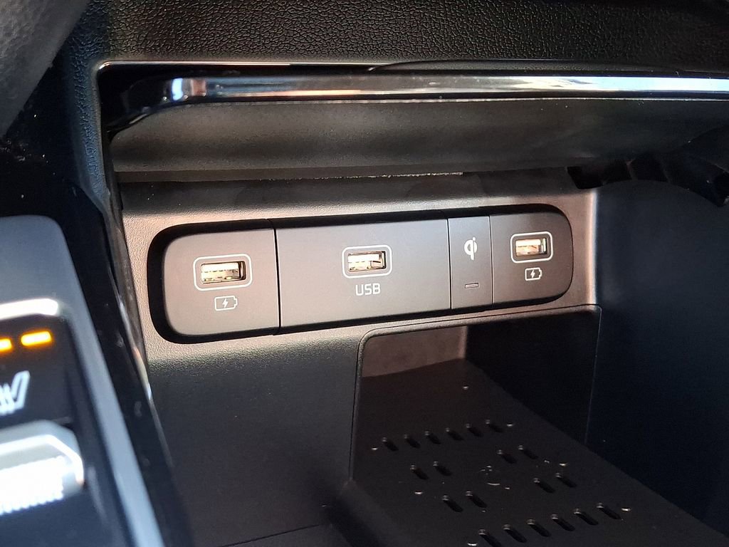 Used 2022 Kia Sorento SX image 26