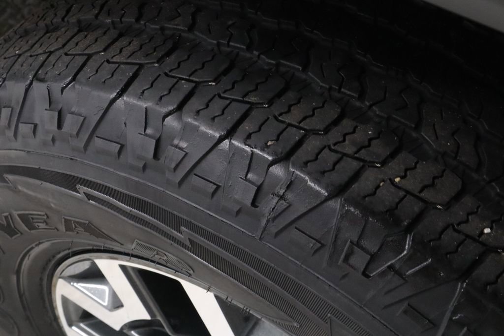 Used 2021 Toyota Tacoma TRD Off-Road image 17