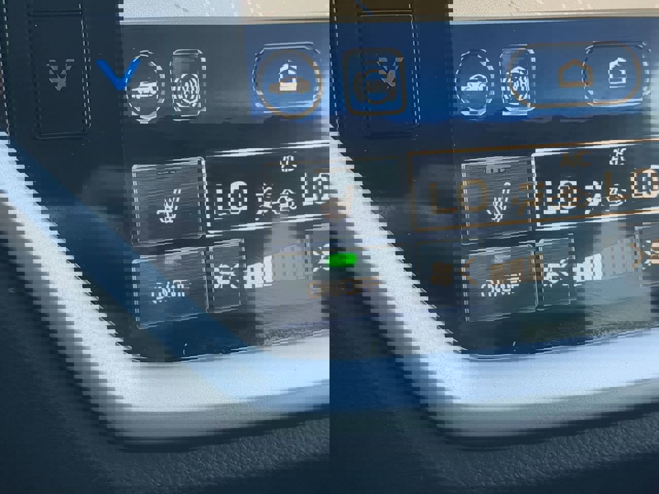 Used 2024 Subaru Ascent Limited w/ Technology Package image 22