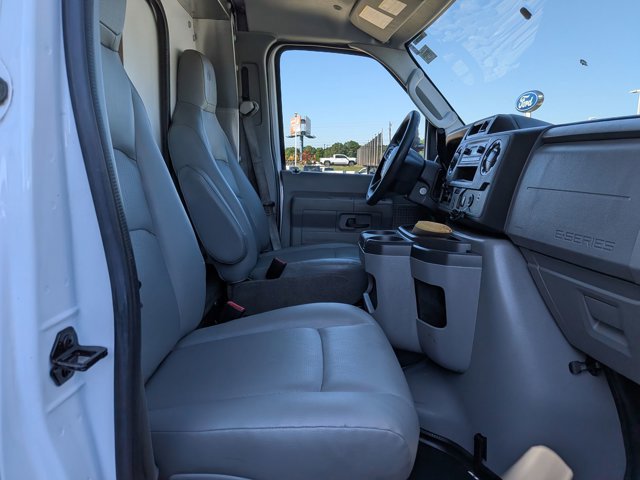 Certified 2024 Ford E-450 and Econoline 450 Super Duty w/ Power Windows & Locks Group RWD image 27