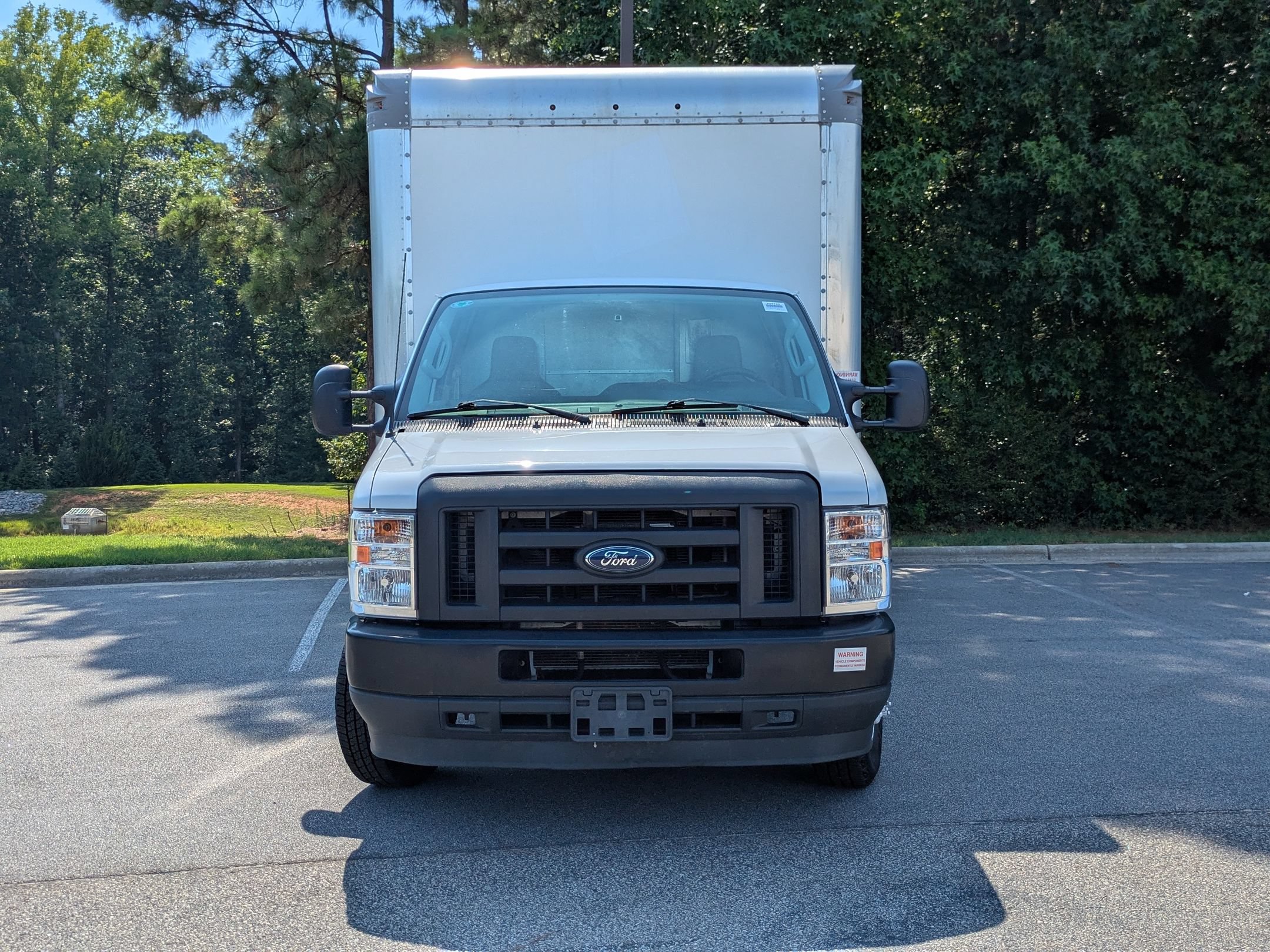Certified 2024 Ford E-450 and Econoline 450 Super Duty w/ Power Windows & Locks Group RWD image 7