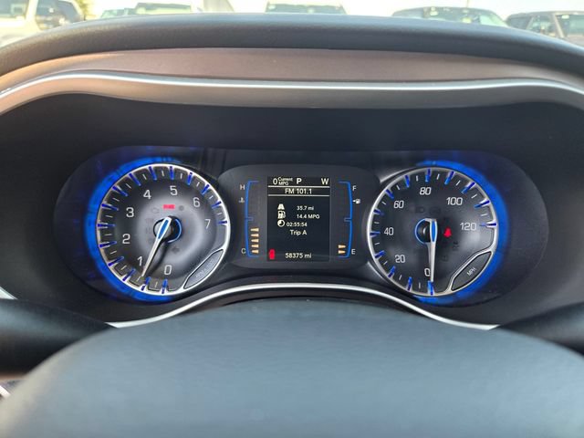Used 2023 Chrysler Voyager LX FWD image 17
