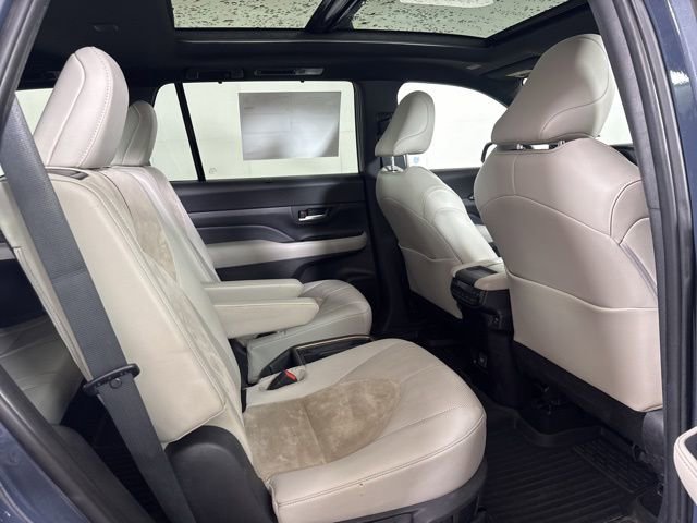 Used 2024 Toyota Grand Highlander AWD Hybrid image 5