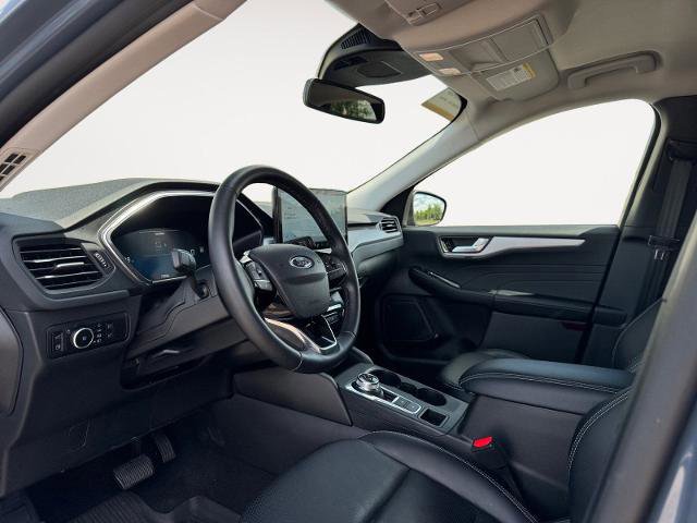 Certified 2025 Ford Escape Platinum image 9