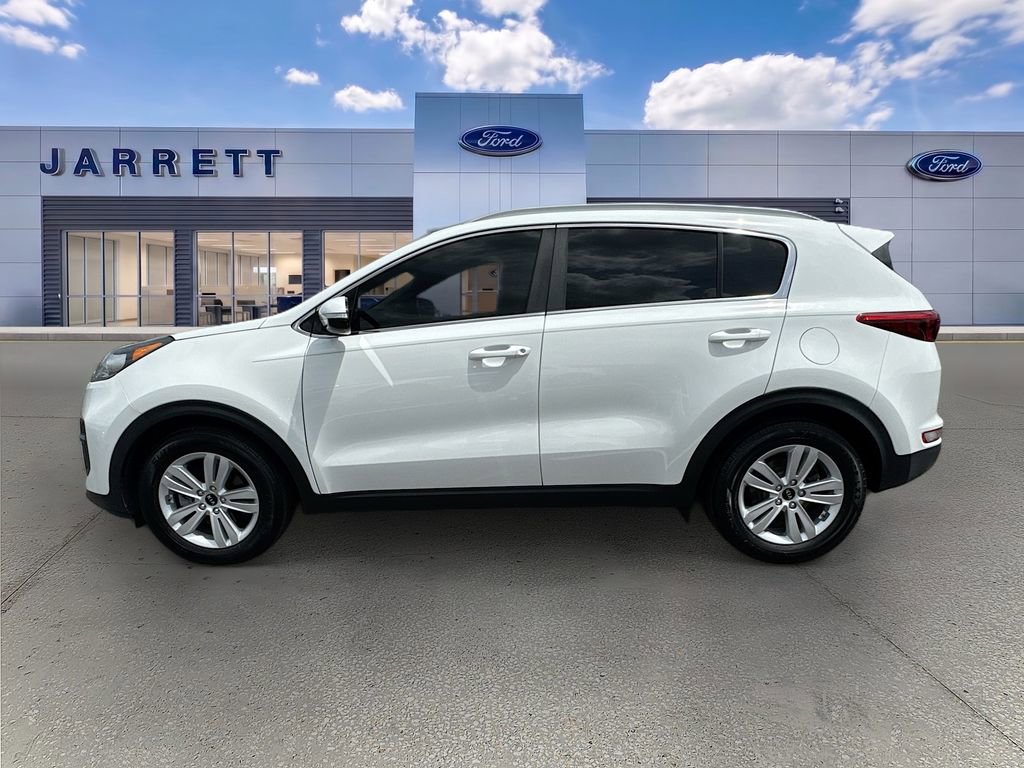 Used 2018 Kia Sportage LX w/ LX Technology Package FWD image 4