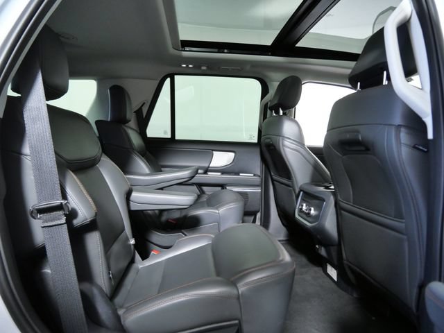 Certified 2025 Ford Expedition Active AWD/4WD image 12