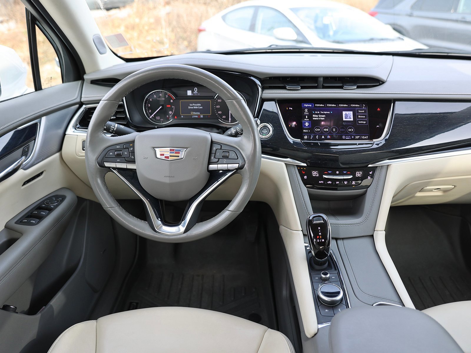 Used 2024 Cadillac XT6 Premium Luxury image 17