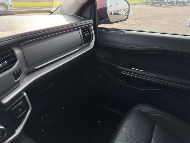 Certified 2022 Ford Expedition XLT image 30