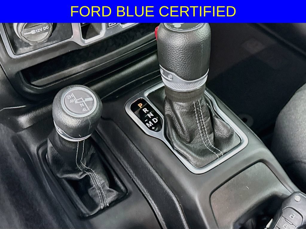 Used 2025 Jeep Wrangler Unlimited Sahara AWD/4WD image 19